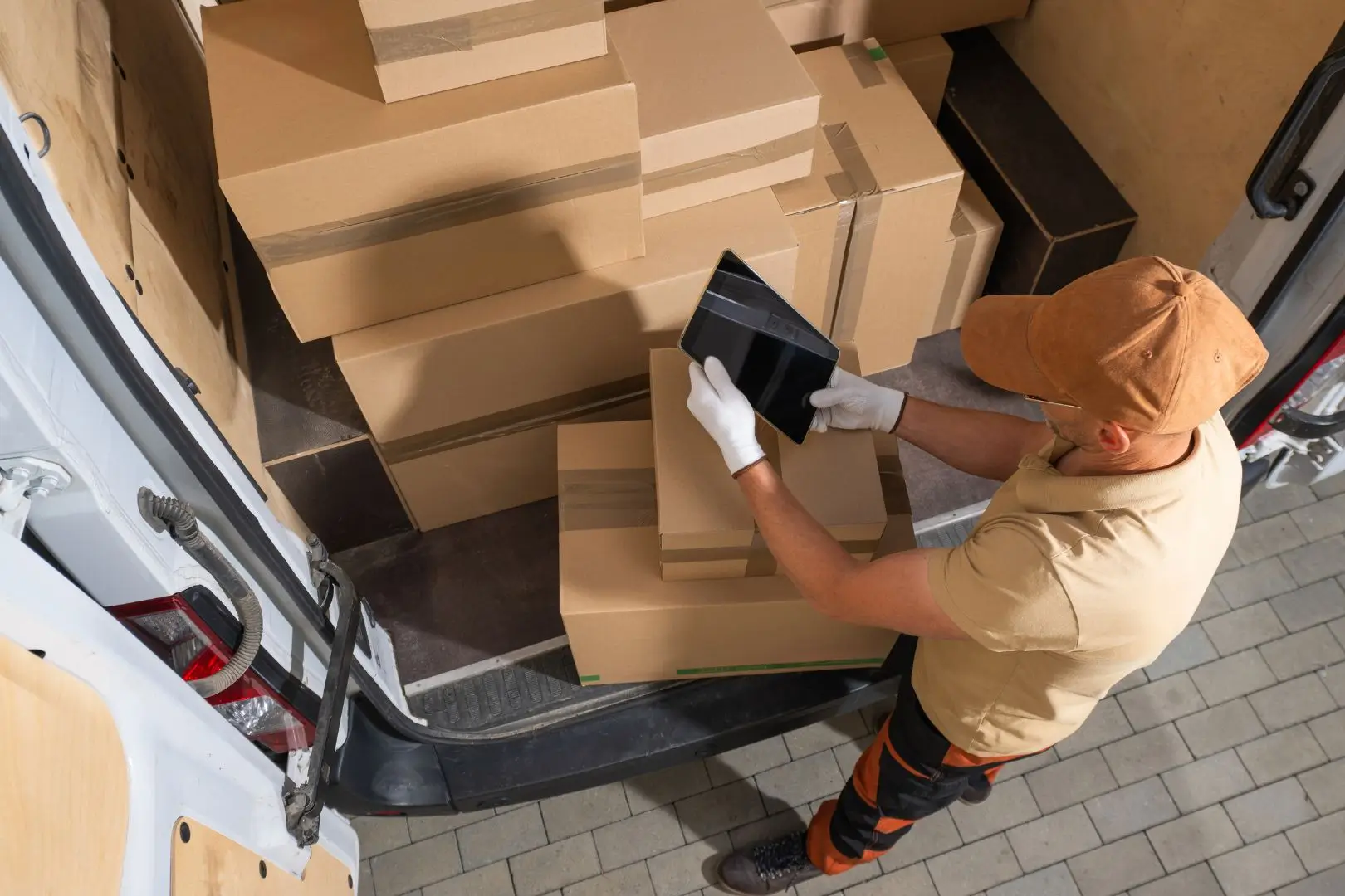 Advanced Packing and Secure Transit Solutions (1)
