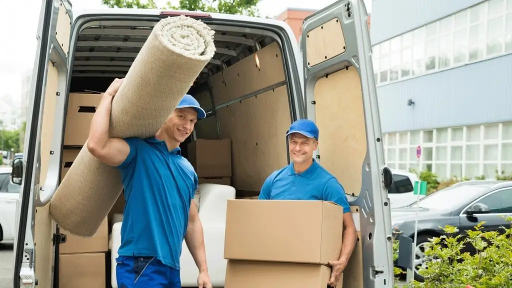 When is the best time of year to move in Stanford Le Hope